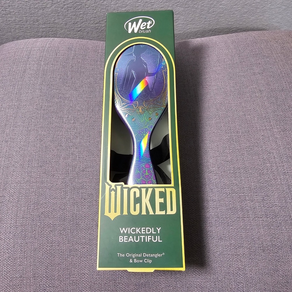 Wet Brush Wicked Elphaba Original Detangler & Bow Clip Set ZWR830WKEL New